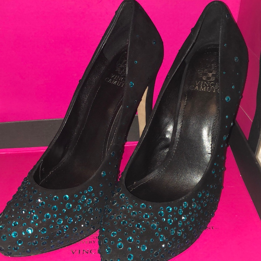 Used Vince Camuto Crane pumps size 9 1/2